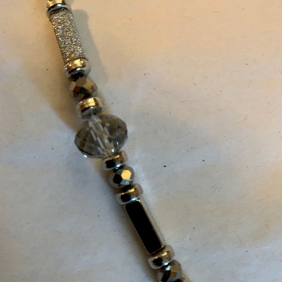 STUNNING SILVER BEADED NECKLACE W/EARRINGS❤️ - Picture 5 of 11